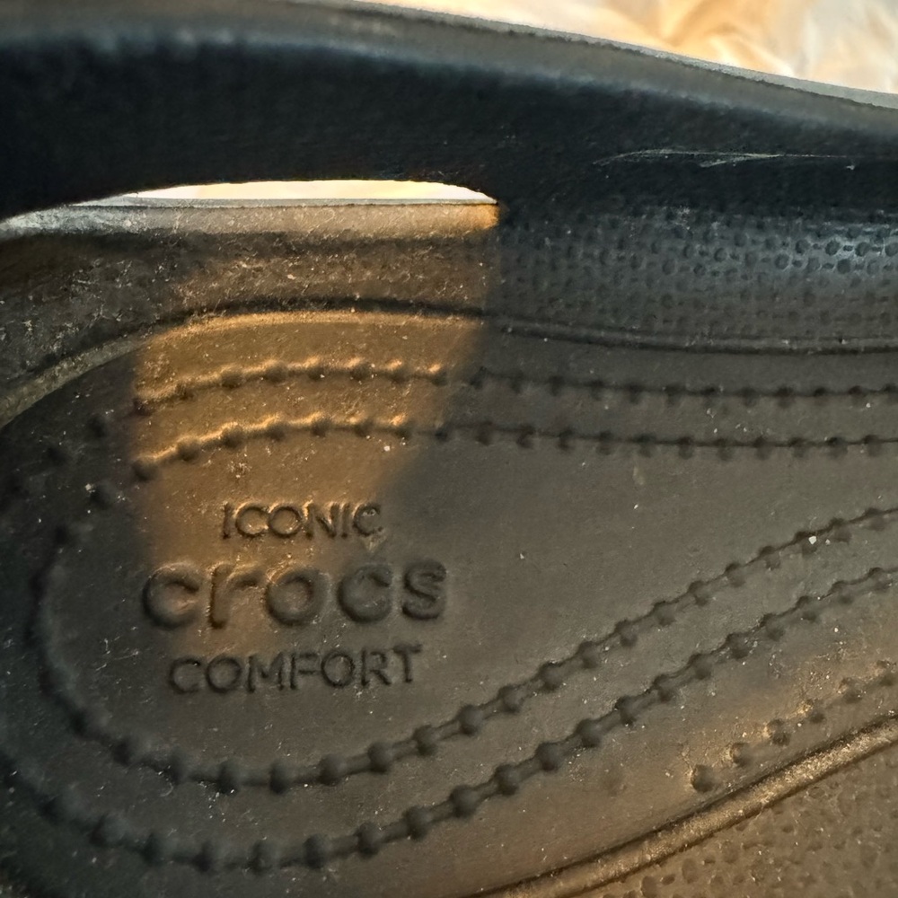 CROCS Women's Black Flats - Picture 2 of 7